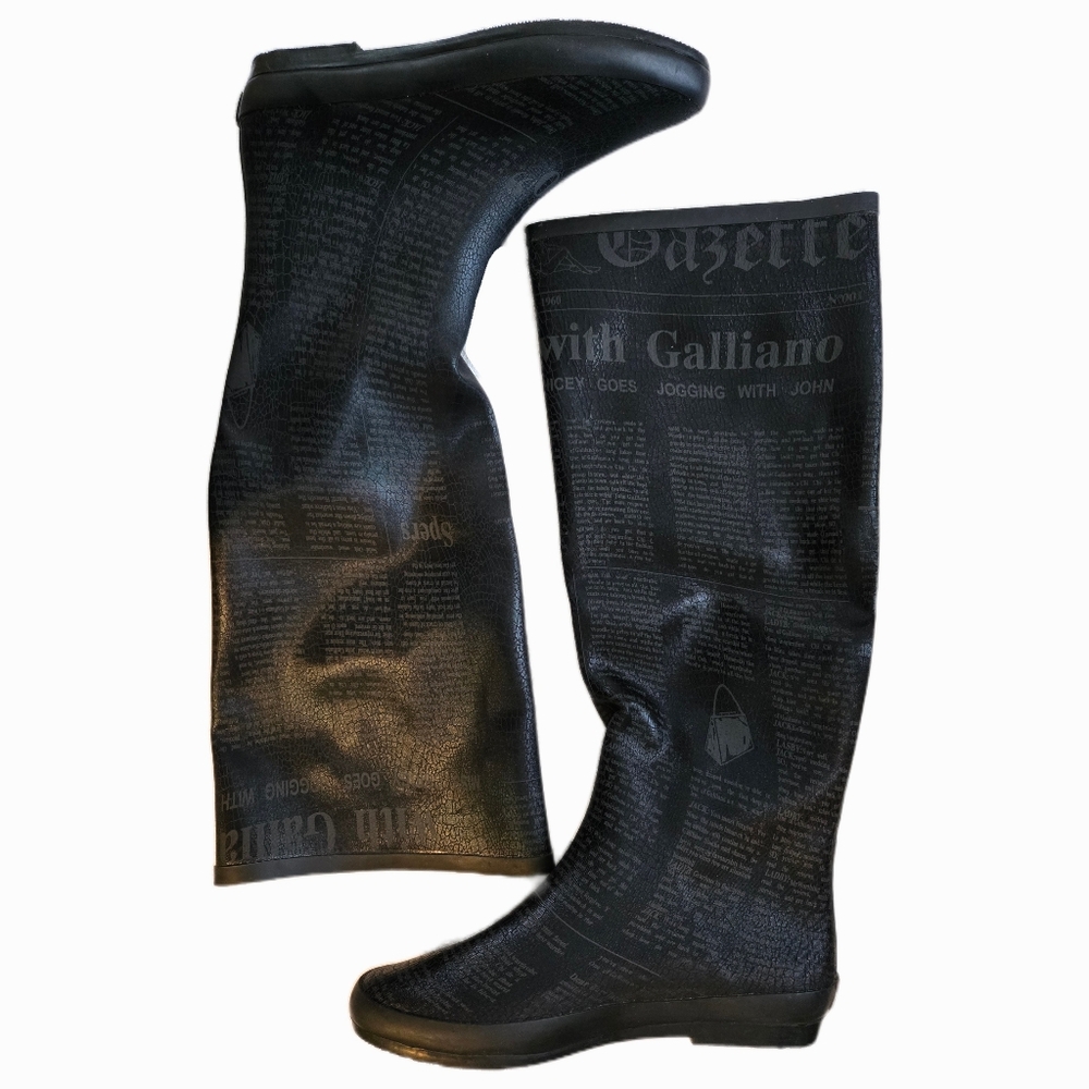 Henry Ferrera Black Text Rain Boots